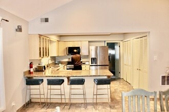 3443 Buena Rd in Highland Park, IL - Foto de edificio - Building Photo