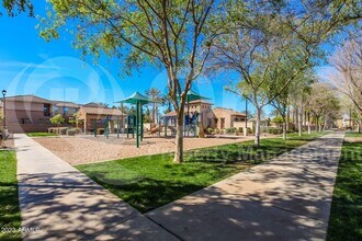 1144 S Osborn Ln in Gilbert, AZ - Building Photo - Building Photo