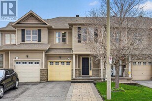 136 Prem Cir in Ottawa, ON - Building Photo