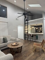 7525 Holly Hill Dr, Unit 7525 Holly Hill Dr. #8 in Dallas, TX - Building Photo