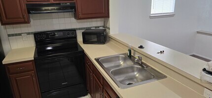 1825 Palm Cove Blvd, Unit 302 in Delray Beach, FL - Building Photo - Building Photo