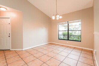4139 Spring Way Cir in Valrico, FL - Building Photo - Building Photo