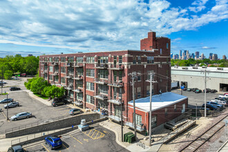 1901 E Hennepin Ave in Minneapolis, MN - Building Photo - Building Photo