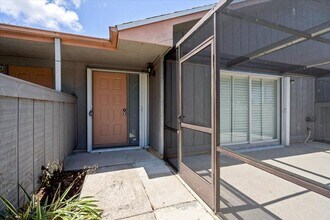 3902 NW Cinnamon Tree Cir in Jensen Beach, FL - Building Photo - Building Photo