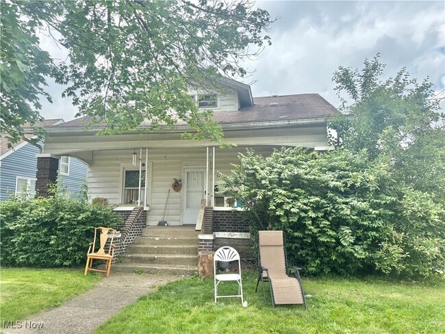 property at 351 E Glenwood Ave