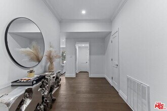 133 S Oakhurst Dr in Beverly Hills, CA - Building Photo - Building Photo