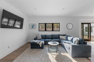 31 Atlantic Ave in Islip, NY - Building Photo - Building Photo