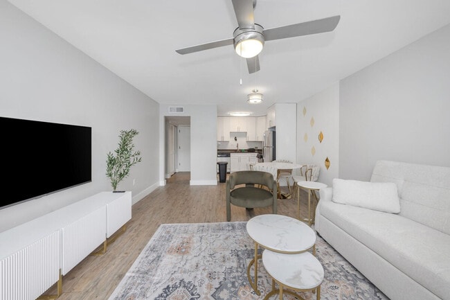 property at 4403 W Cleveland St