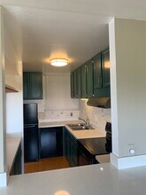 9 Janet Way, Unit 9 Janet way #12 in Tiburon, CA - Building Photo - Building Photo
