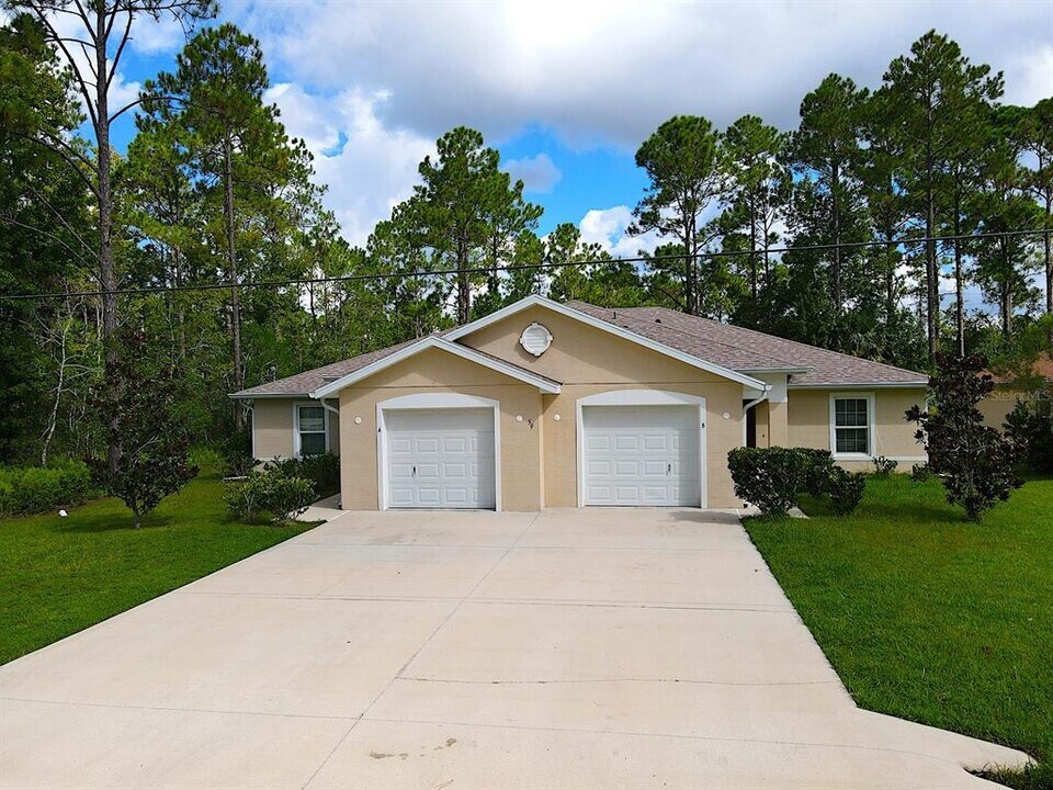 59 Pine Haven Dr in Palm Coast, FL - Building Photo