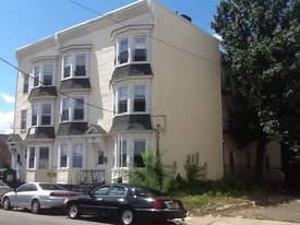 649 S 13th St Apartments