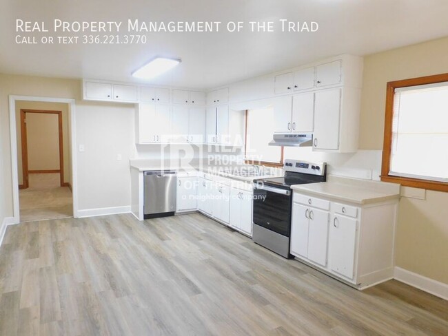 1516 Baker Rd in High Point, NC - Building Photo - Building Photo