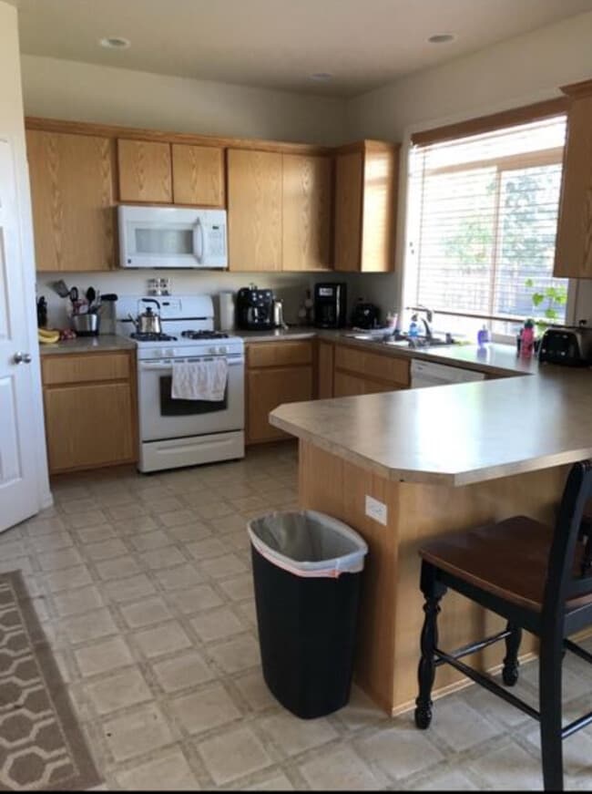 540 S Glenmoor Dr in Moses Lake, WA - Building Photo - Building Photo