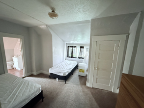 122 4th St in Cheney, WA - Building Photo - Building Photo