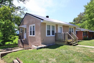 1517 Wayne St in Cape Girardeau, MO - Building Photo - Building Photo