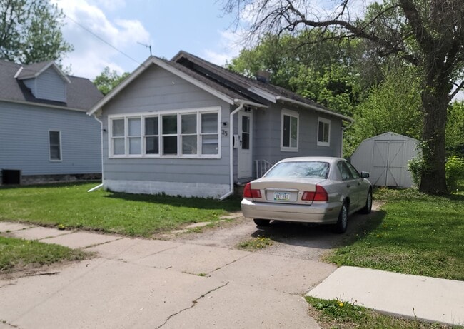 property at 25 22nd St SE