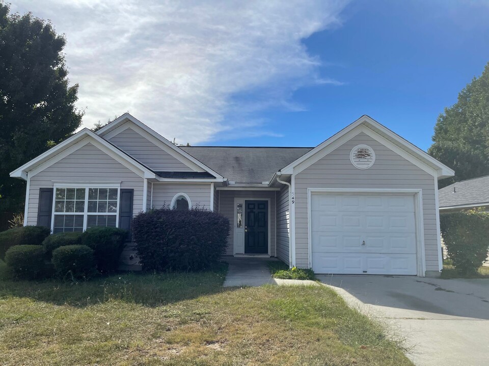 549 Blue Lake Dr in Lexington, SC - Building Photo