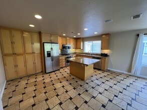 324 Vista Roma Way in San Jose, CA - Building Photo - Building Photo