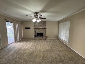 104 Ridgewood Dr in Victoria, TX - Building Photo - Building Photo