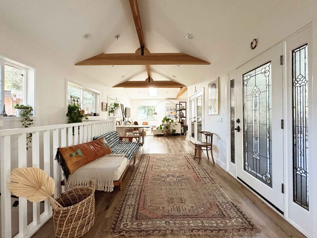 932 Old Topanga Canyon Rd in Topanga, CA - Foto de edificio - Building Photo