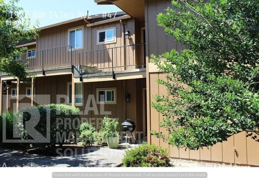 1922 NW 143rd Ave in Portland, OR - Building Photo