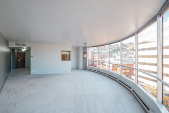 1500 SW 5th Ave, Unit 901 in Portland, OR - Building Photo - Building Photo