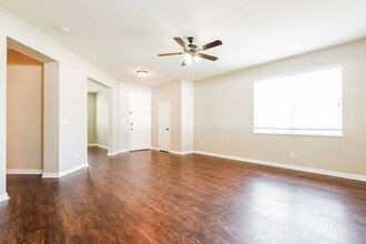 4684 Barbados Loop in Clermont, FL - Building Photo - Building Photo