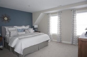 23 Northfield Dr in Dover, NH - Building Photo - Building Photo