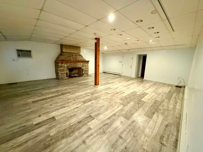 145 Spring Valley Rd in Reading, PA - Building Photo - Building Photo