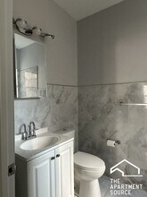 4033 W Crystal St, Unit 3 in Chicago, IL - Building Photo - Building Photo