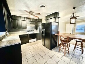 4910 9th St in Lubbock, TX - Building Photo - Building Photo