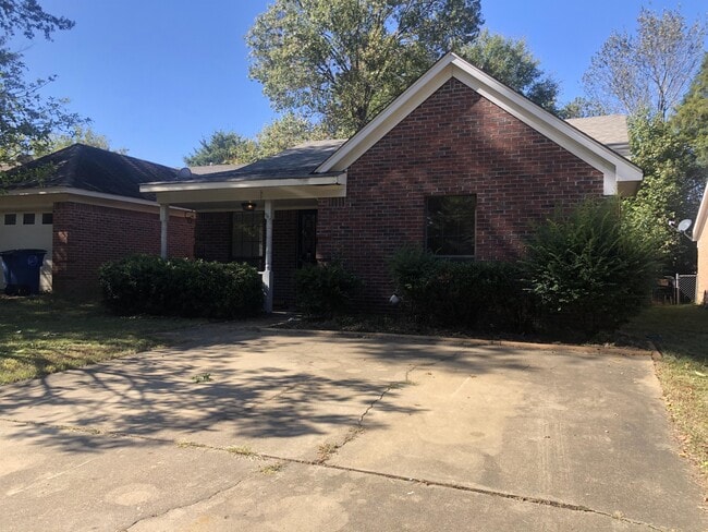 6813 Maury Dr in Olive Branch, MS - Building Photo - Building Photo