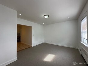 16 Wheeler Ave in Carteret, NJ - Building Photo - Building Photo
