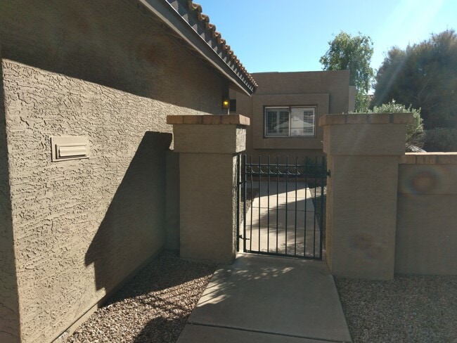 2225 E Forge Ave in Mesa, AZ - Building Photo - Building Photo