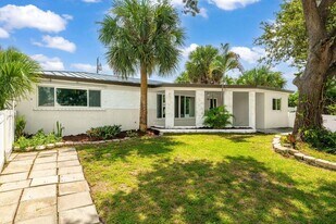 2298 NE 4th Ave in Boca Raton, FL - Building Photo