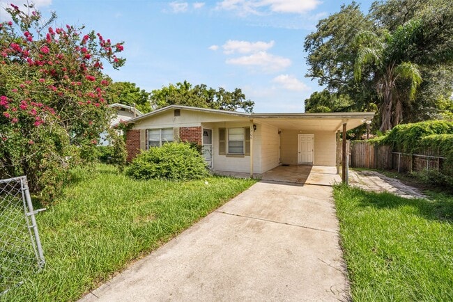 property at 1206 E Ida St