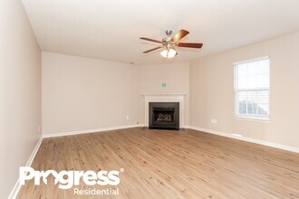 3014 Commonwealth Dr in Spring Hill, TN - Building Photo - Building Photo