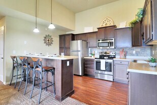 Kensington Park Apartments in Springfield, MO - Building Photo