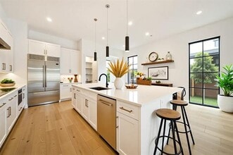 9713 Kerrisdale Ln in Dallas, TX - Building Photo - Building Photo