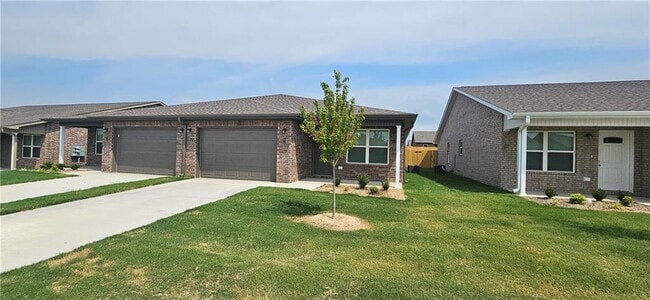 518 NW 68th Ave in Bentonville, AR - Building Photo - Building Photo