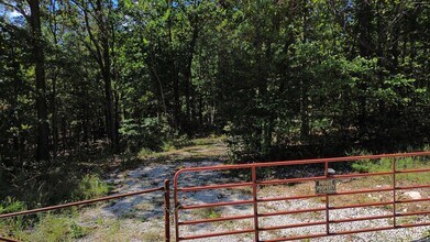 7637 Coon Creek Rd in Hartville, MO - Building Photo - Building Photo