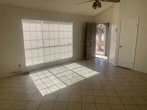 5238 N 74th Dr in Glendale, AZ - Building Photo - Building Photo