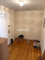 39 Highland Ave, Unit #1 in Cambridge, MA - Building Photo - Building Photo