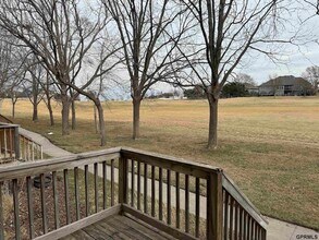 5911 N 166th St in Omaha, NE - Foto de edificio - Building Photo