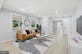 116 Wayne Dr in Cinnaminson, NJ - Building Photo - Building Photo