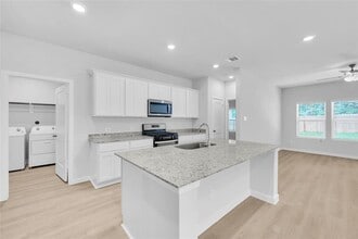 21230 Rising Hts St in Porter, TX - Building Photo - Building Photo
