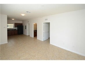 1027 NE 10th Ave in Fort Lauderdale, FL - Building Photo - Building Photo