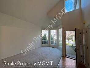 5922 NW Snowlily Dr in Portland, OR - Building Photo - Building Photo