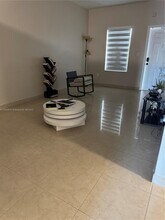 6940 NW 179th St in Hialeah, FL - Building Photo - Building Photo