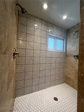 1532 Avalon Pl in Ft. Myers, FL - Foto de edificio - Building Photo